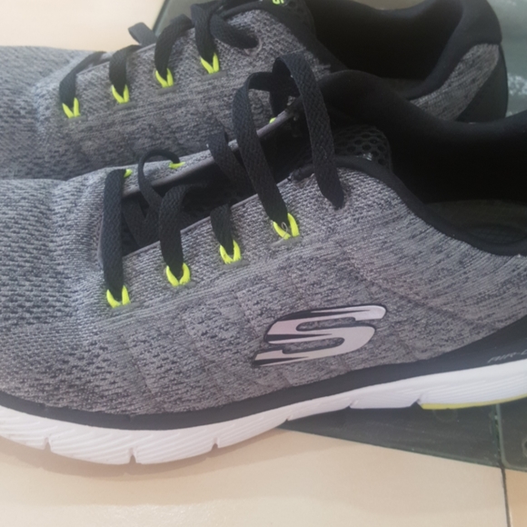 mens skechers size 8.5